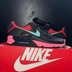 Nike Air Max Black and Pink Sneakers